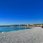 Boulevard Victor Hugo *