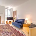 Lovely Large Familial Apartment In Central Nice, Ten Minutes Walk To The Beach!