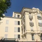 Nice Apartment Roses&Ivy, Rue du Congres