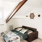 Adorable In Downtown Apartment