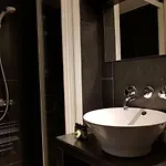 La Rose: Charming 2-room In The Heart Of - 3-min. From The Beach Apartment *