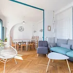 Apartment 6 Bedrooms Seaview House, Old Town