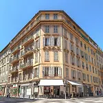 Lovely Large Familial Apartment In Central Nice, Ten Minutes Walk To The Beach!
