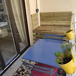- Port - Balcony *