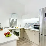 Apartment 2 - F4 Spacieux Et Confortable Au Centre Du Vieux-nice