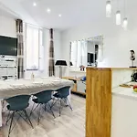 Apartment 2 - F4 Spacieux Et Confortable Au Centre Du Vieux-nice *