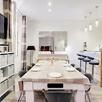 Apartment 2 - F4 Spacieux Et Confortable Au Centre Du Vieux-nice Nice