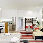 2 - F4 Spacieux Et Confortable Au Centre Du Vieux-nice