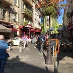 Chez Eva