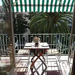 Centre, Deux Pieces, Calme, Terrasse Plein Sud