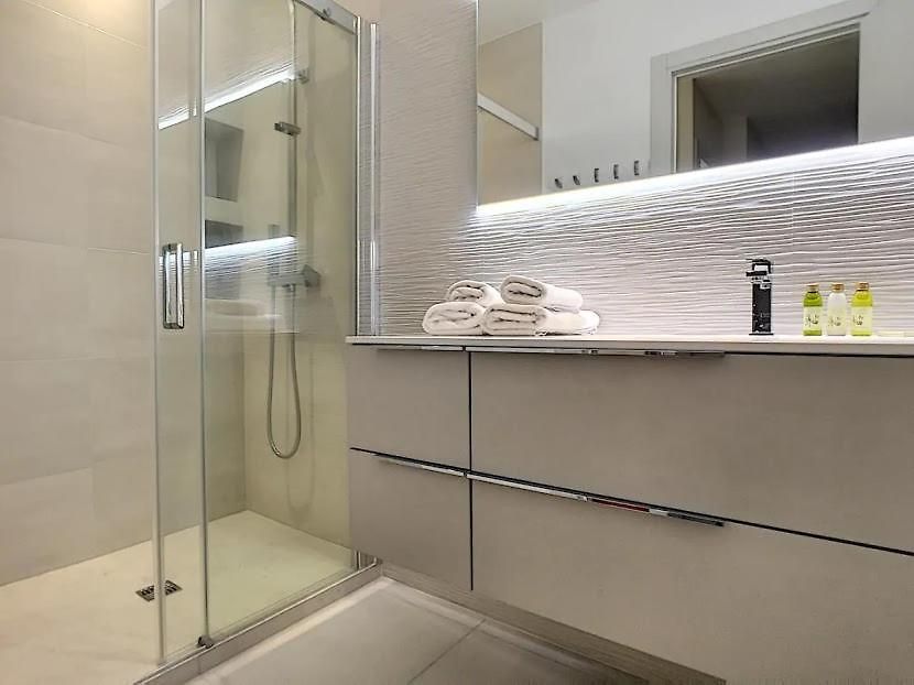 Silverbeach Central 4Pers 30Jours By Nicesitter Location Eligible Au Bail Mobilite Mobility Lease Apartment *