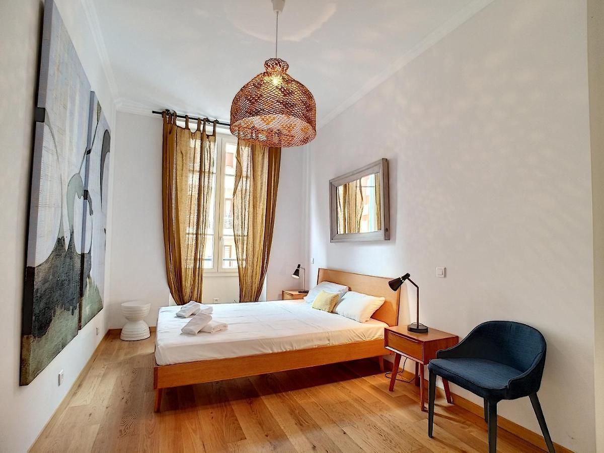 Nestor&jeeves - Colibri Prestige - - Close Sea