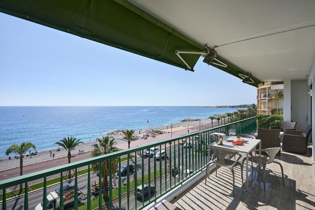 Apartment Sunlight - Sky Blue - 3 Bedroom Flat With Sea View On The Promenade Des