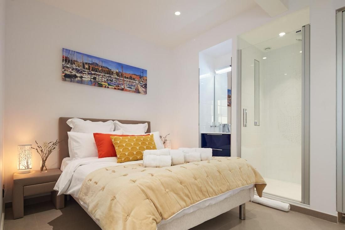 Apartment Sunlight - Sky Blue - 3 Bedroom Flat With Sea View On The Promenade Des Nice