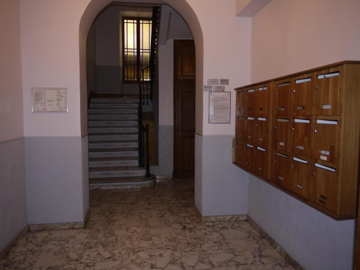 Appartement Barla 3 - A Spacious One Bedroom Near Place Garibaldi *