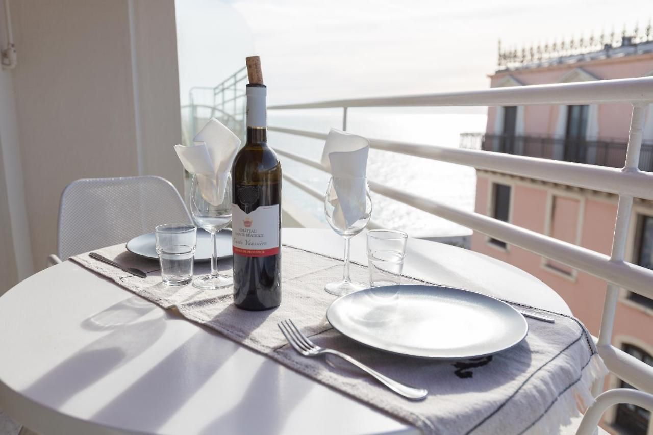 Renovated With Balcony & Side Sea View 25 Bis Promenade Des Appartement *