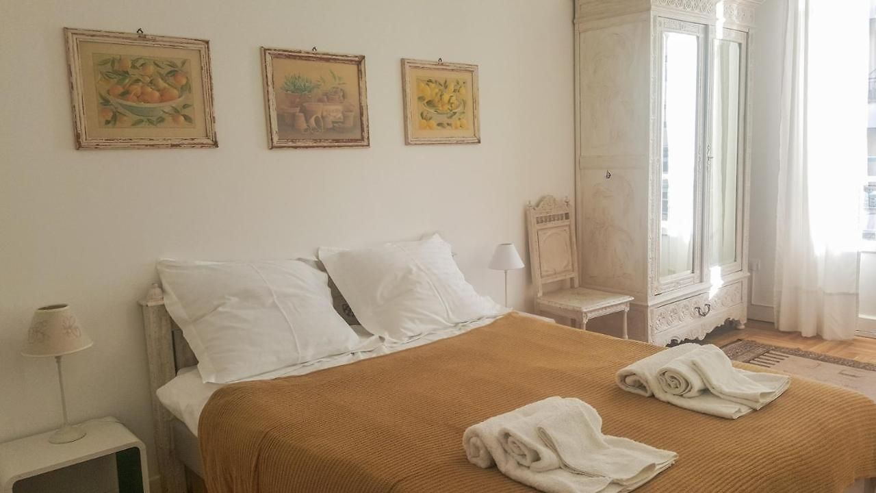 Center Nice,1 , 2 Balcons Appartement Nice