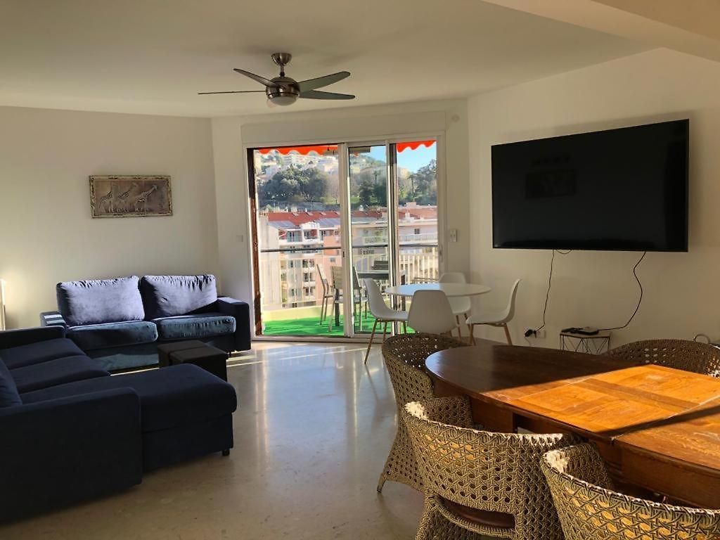 F4 120 M2 10 Minutes à Pieds Du Vieux Appartement *