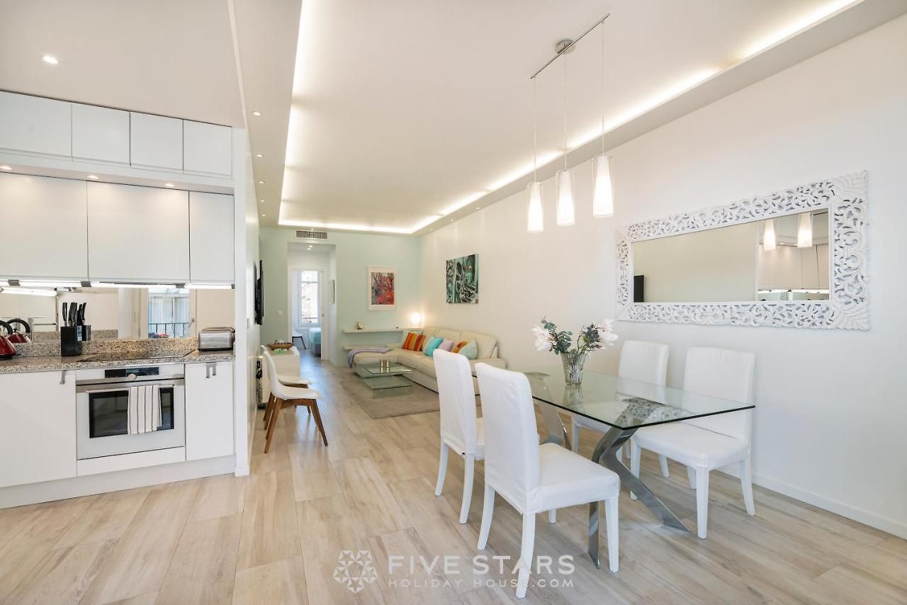 Versailles Five Stars House Nice