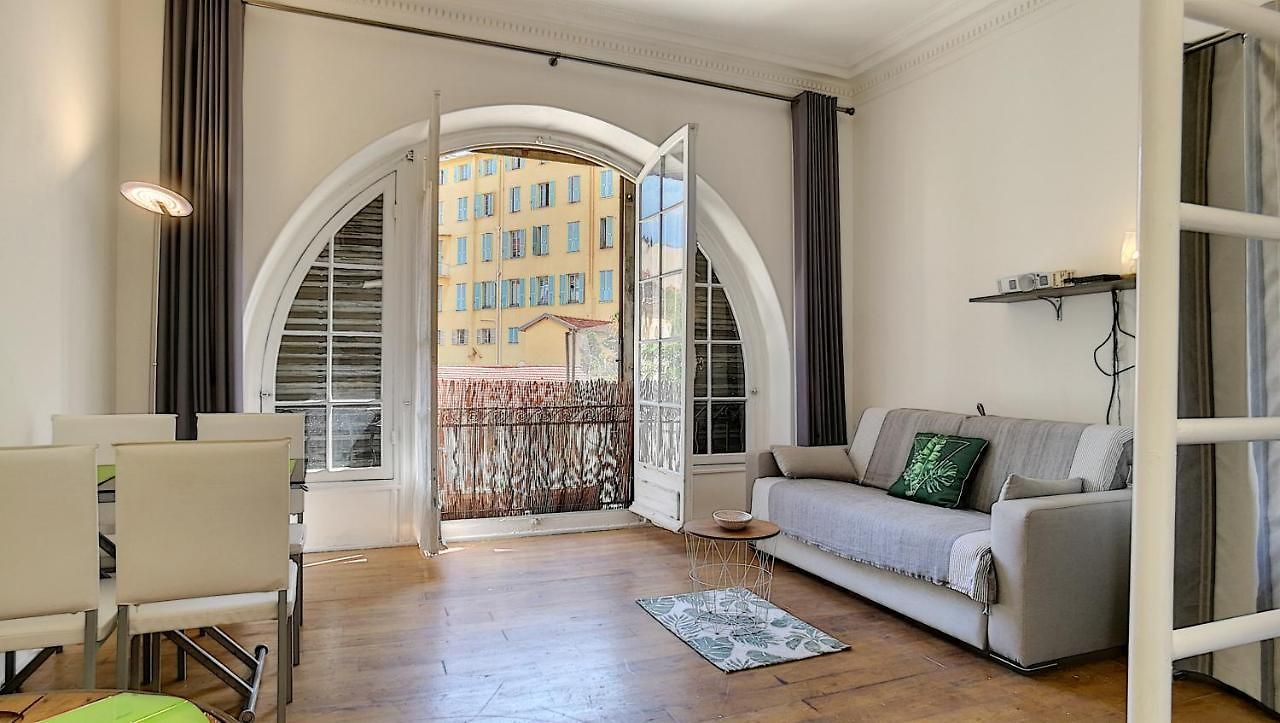 Atypique Studio Port De Appartement
