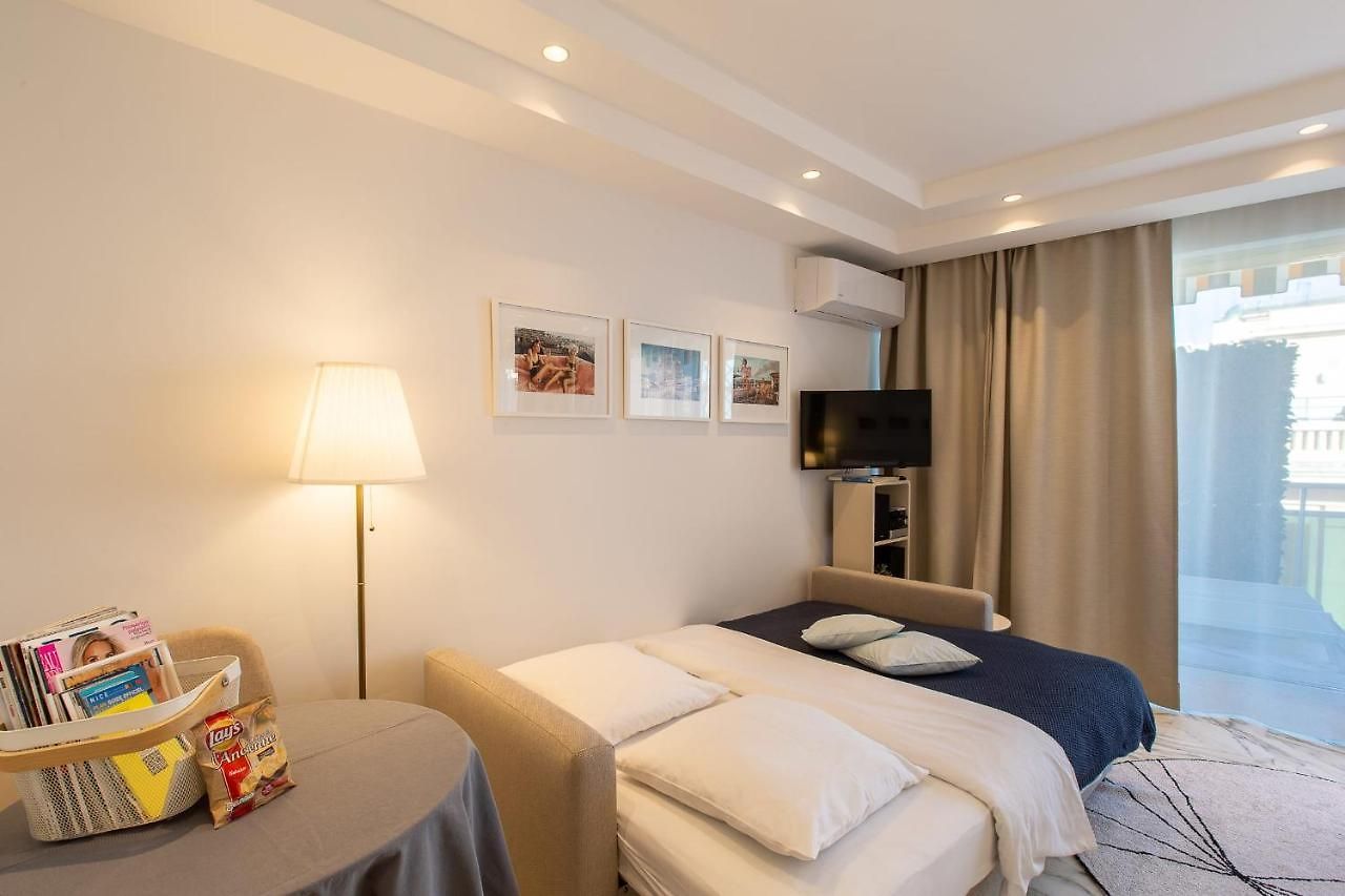 Royal Promenade Pool Terrace Sea View Air Conditioning *