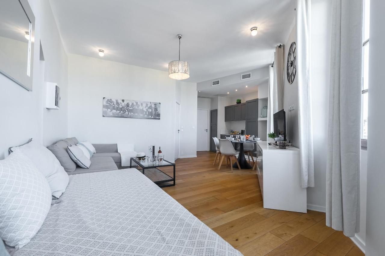 Gorgeous 1 Bdr With Gardens View In The Old Town Nice