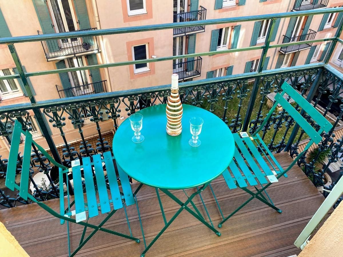 Appartement Sunny&calm 2 Bed Place Du Pin