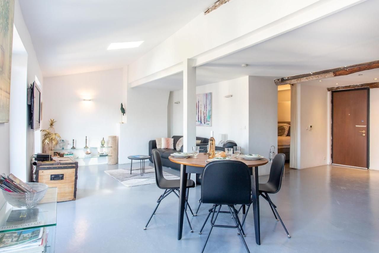 Ross 5- F2, Lumineux, Balcon, Loft, Clim, Vieux-nice Apartment *