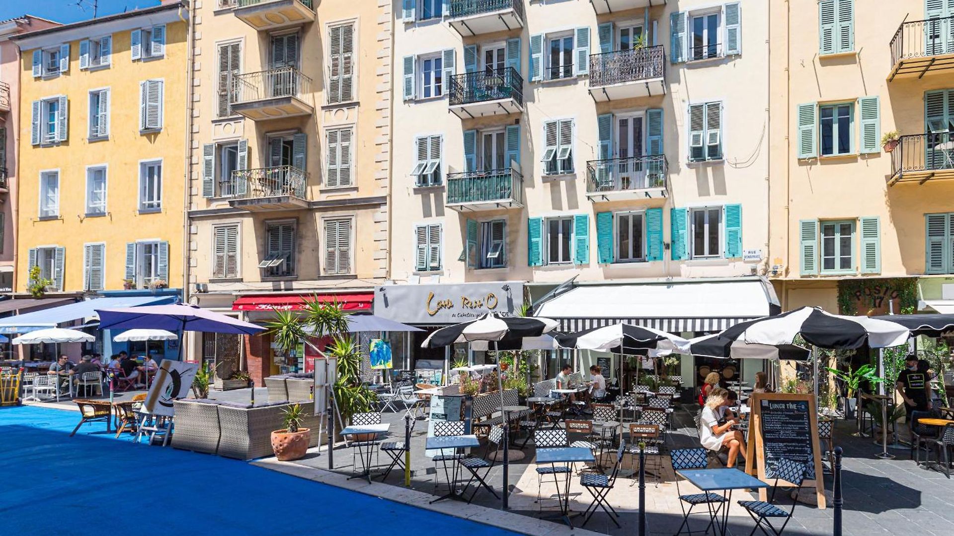 Amazing 3 Bdrs And Garden Place Du Pin Parking ! Nice