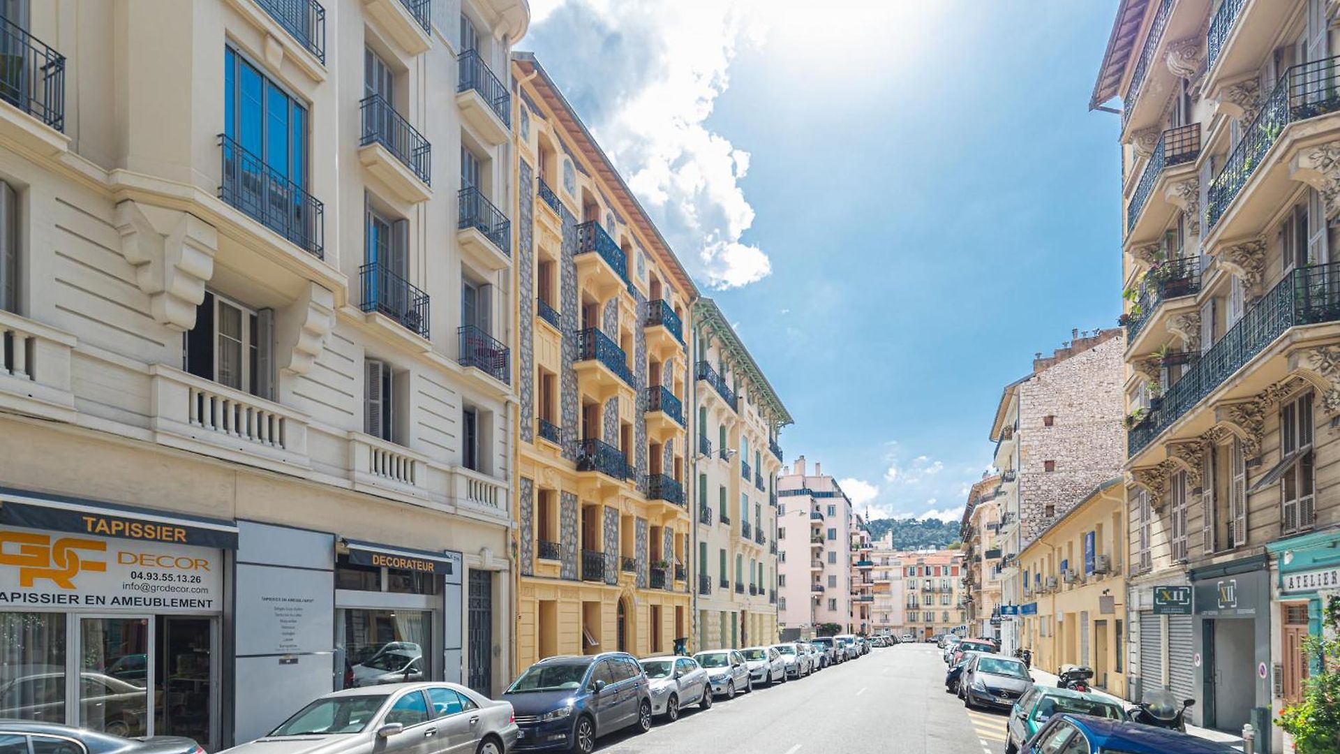 Cosy 1 Bdr Near Garibaldi Square - Floor & Ac Apartment *