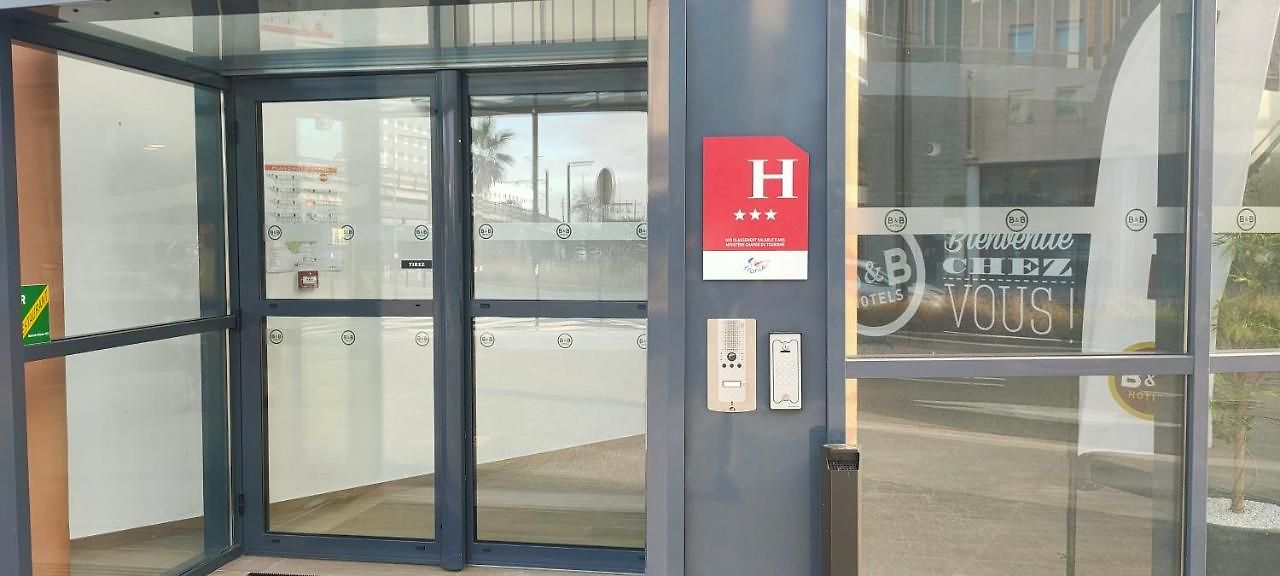 Aéroport Arenas Hotel 3*