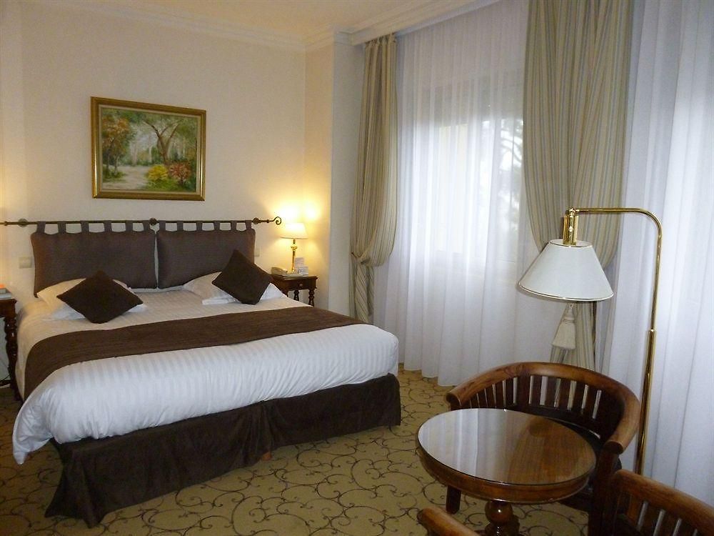 Petit Palais Hotel