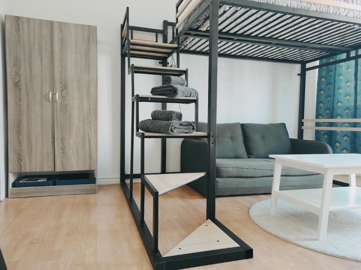 Joli - Promenade Des - Accès Appartement *