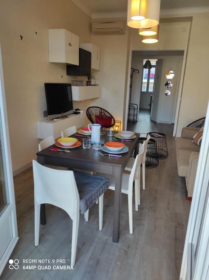 Quiet Floor 2 Bedroom Flat Near Port With Lift Balcony Ac And Fast Wifi Appartement