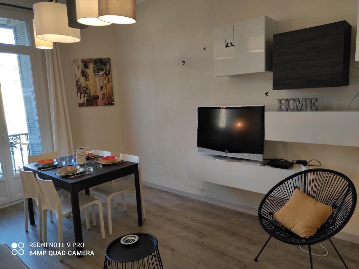 Appartement Quiet Floor 2 Bedroom Flat Near Port With Lift Balcony Ac And Fast Wifi
