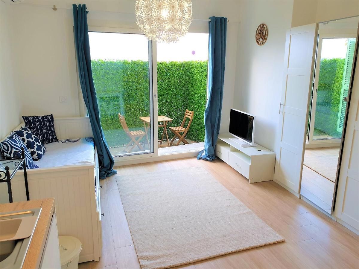 Appartement Promenade Proche 01 *