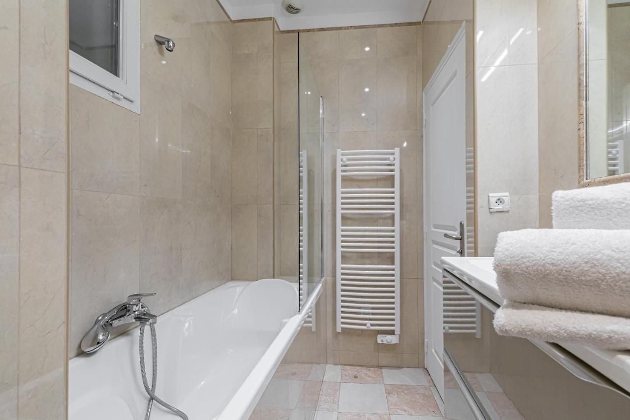 7 Medecin - Place Massena - 2p - Lumineux - Climatise Apartment