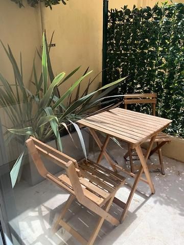 Les Volets Bleus Apartment