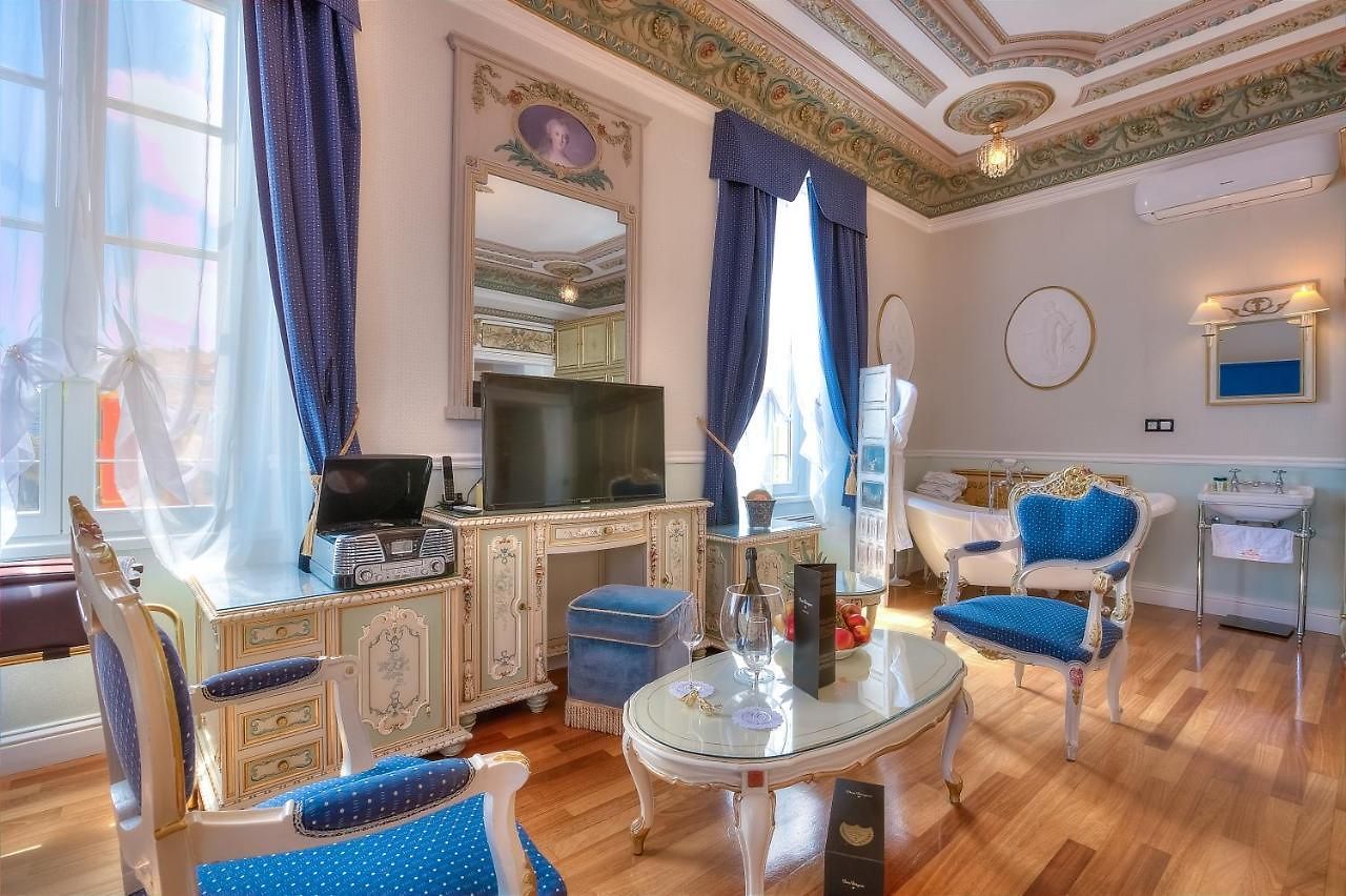 Aba Luxury B E B Couette-café Nice