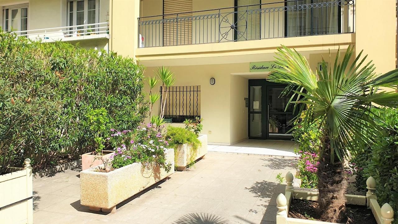 Dana Centre 16 Appartement *