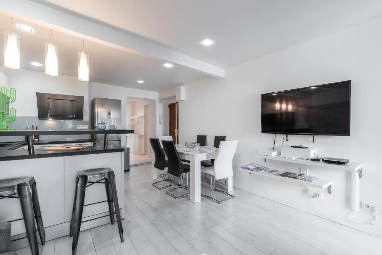 Amazing 3 Bdrs And Garden Place Du Pin Parking ! Apartment Nice