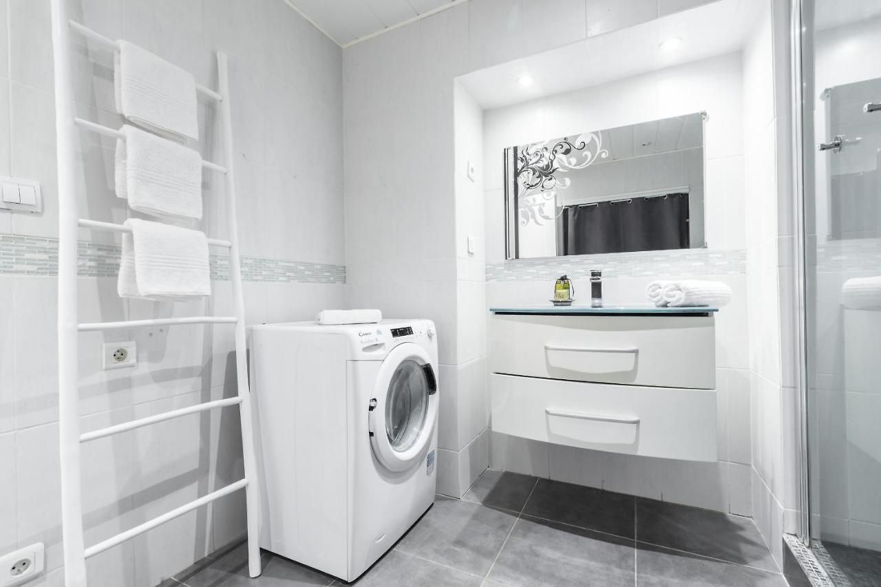 Amazing 3 Bdrs And Garden Place Du Pin Parking ! Apartment *