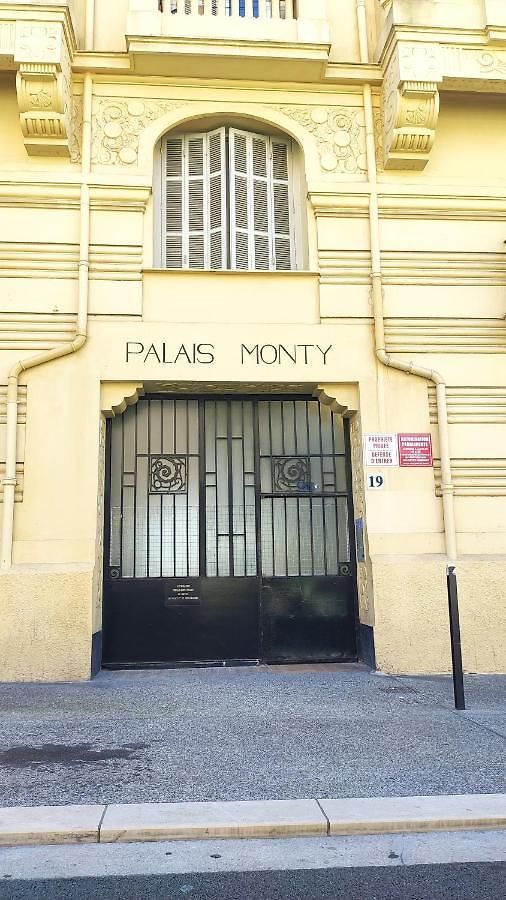 Joli - Promenade Des - Accès Appartement *