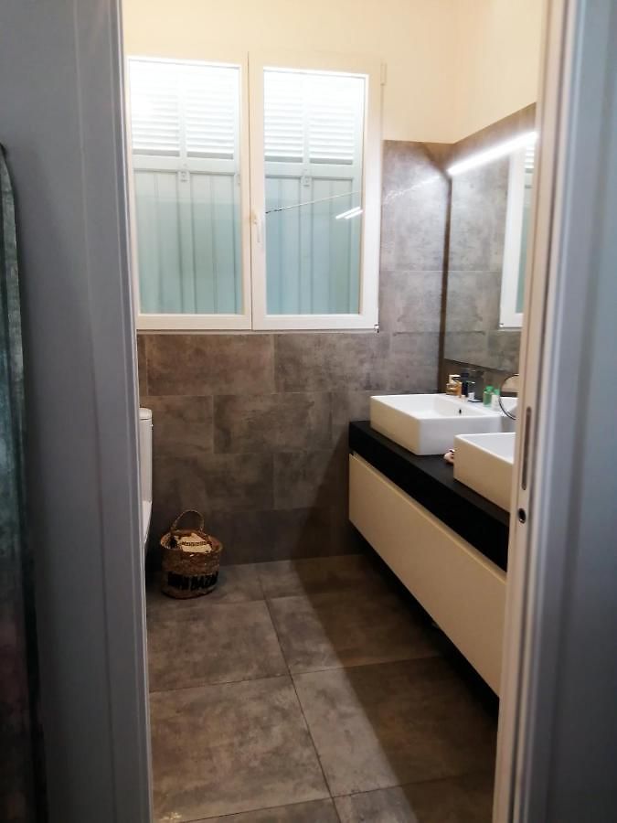 Clara Guest house *