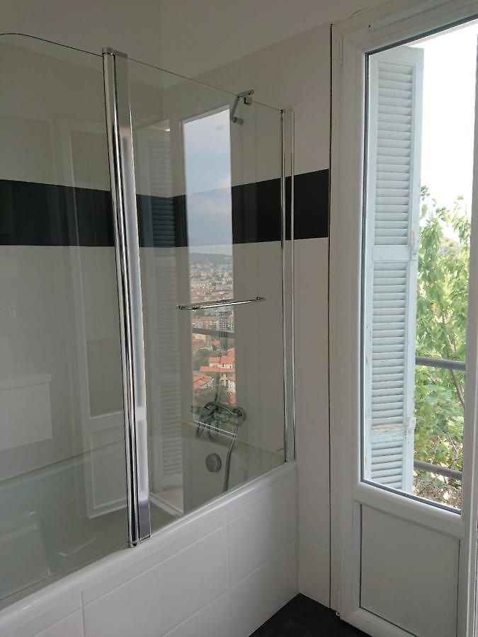 Clara Guest house *