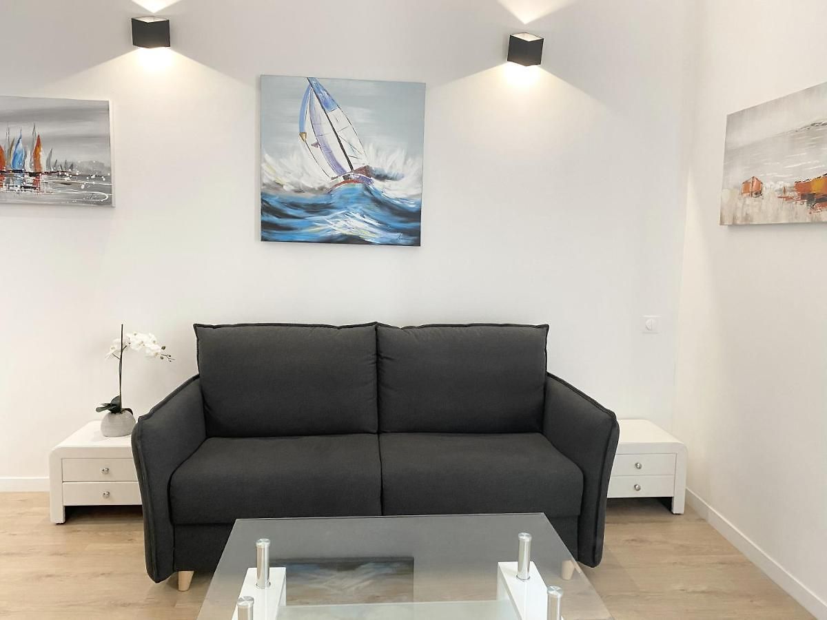 Modern Flat Lamartine Nice