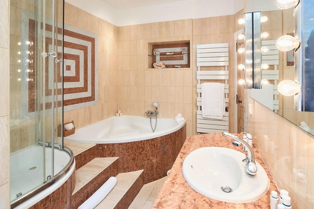 Apartment Sunlight - Marinette - Port Area, 2 Bedrooms, Sleep 6, Sea View