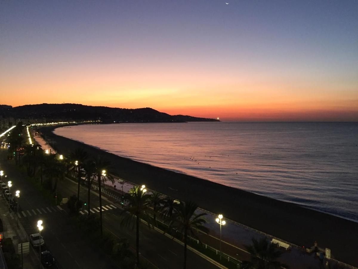 Appartement Avec Vue Sur La Promenade Des Nice