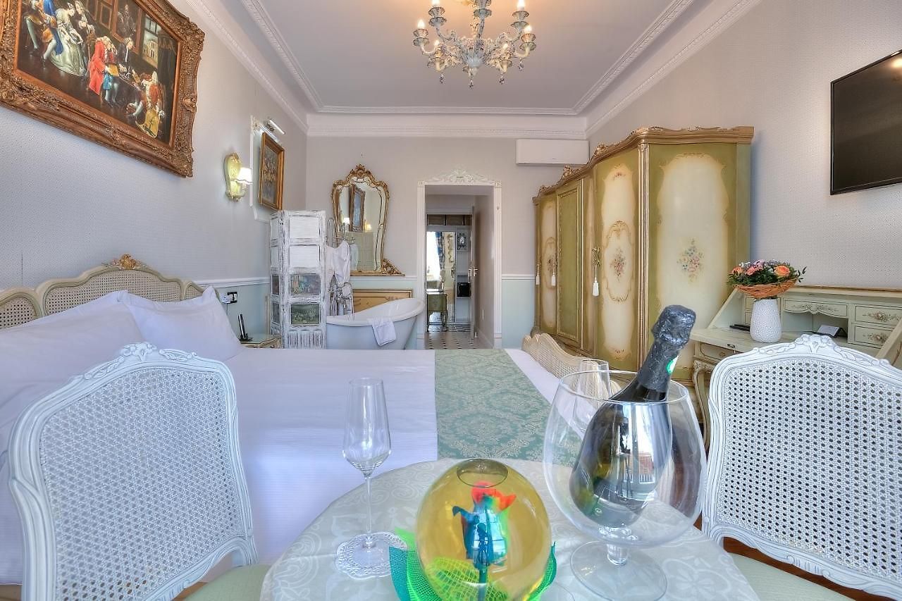 Couette-café Aba Luxury B E B Nice