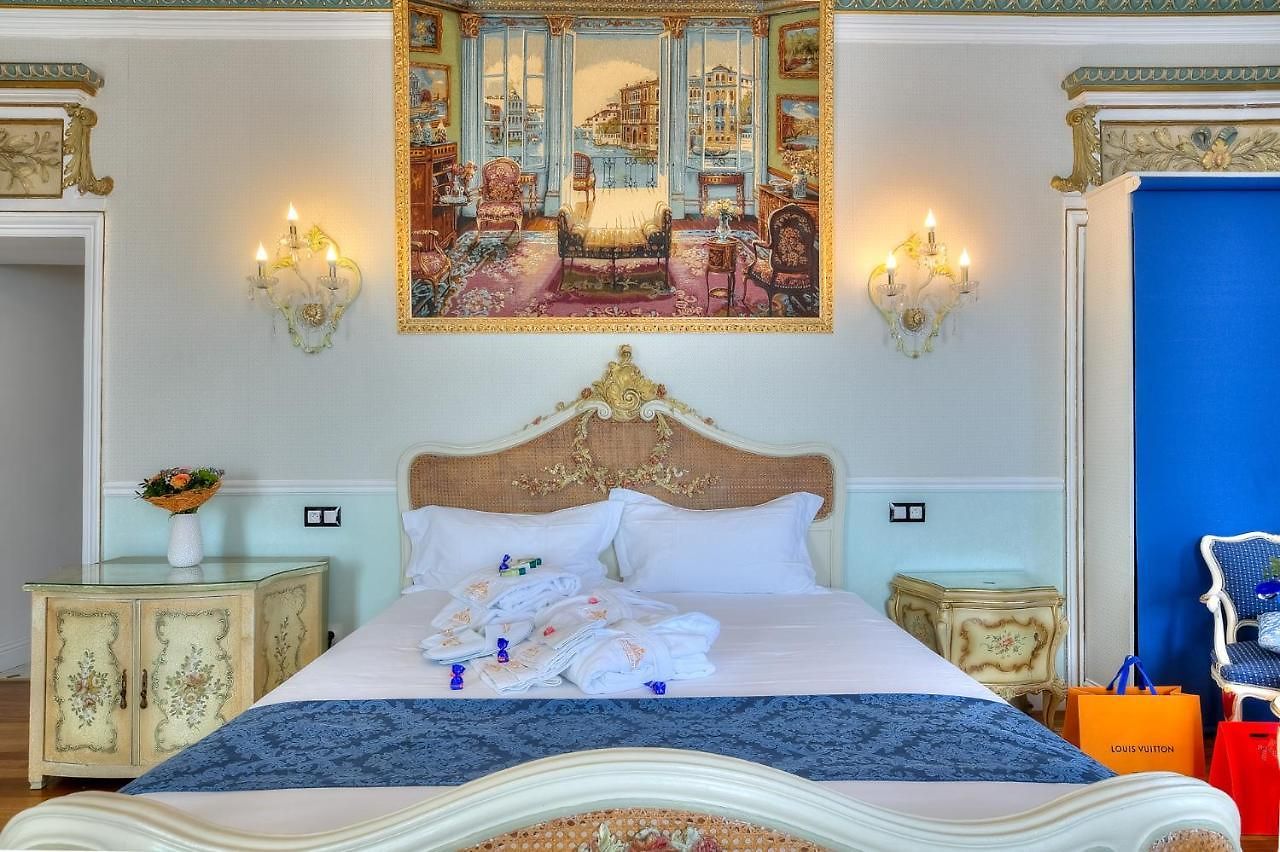 Aba Luxury B E B Couette-café 5*
